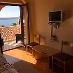 Sunny Day Apartment Barbat na Rabu
